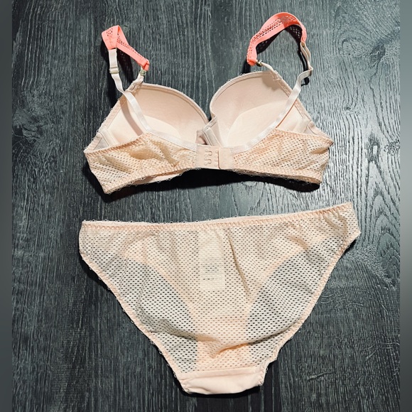 Stella McCartney***Padded Bra and Small Underwear SET***$189 - Picture 3 of 3